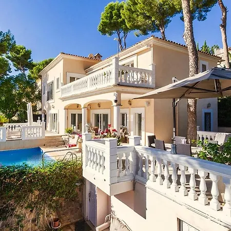 Willa Exklusive In Fuer Bis Zu 8 Personen, Mit Meerblick Und Pool Peguera